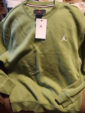 Jordan Olive Green Crewneck Sweatshirt with White Jumpman...Men's Small